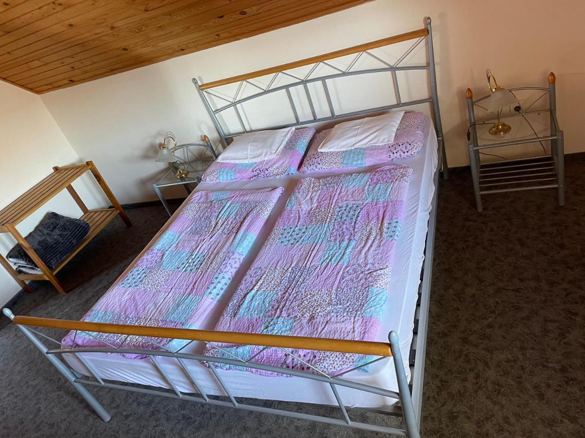 Esther Apartman 기에네스디아스 외부 사진